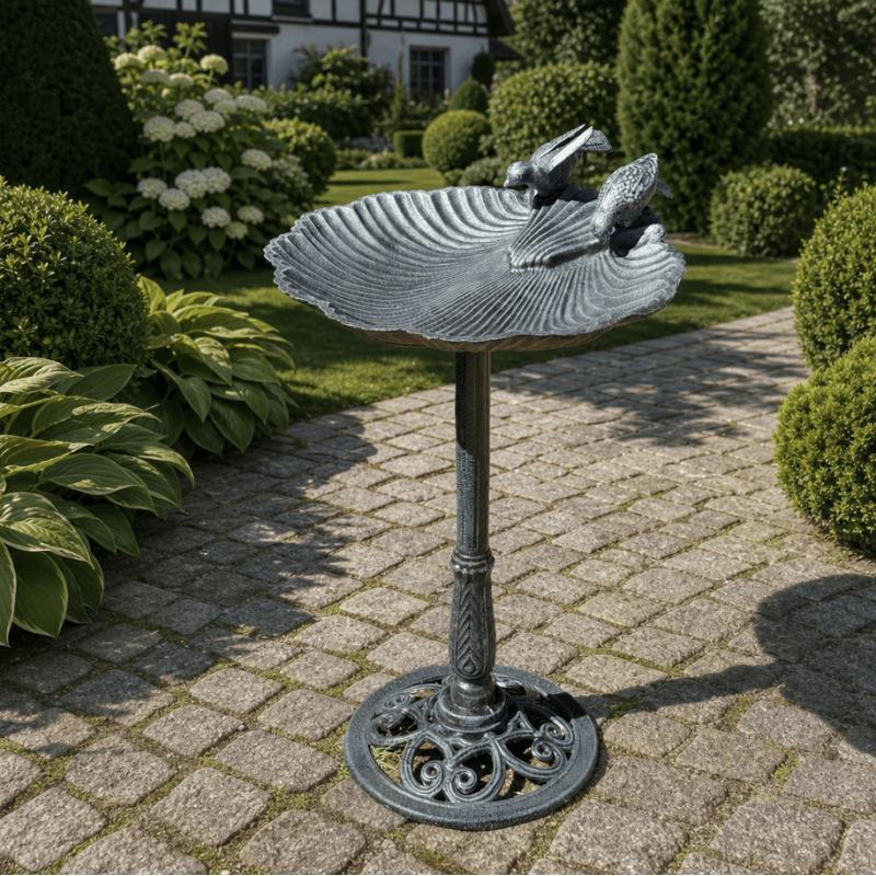 Großes Vogelfutterschale aus Gusseisen in Muschelform, 48 cm