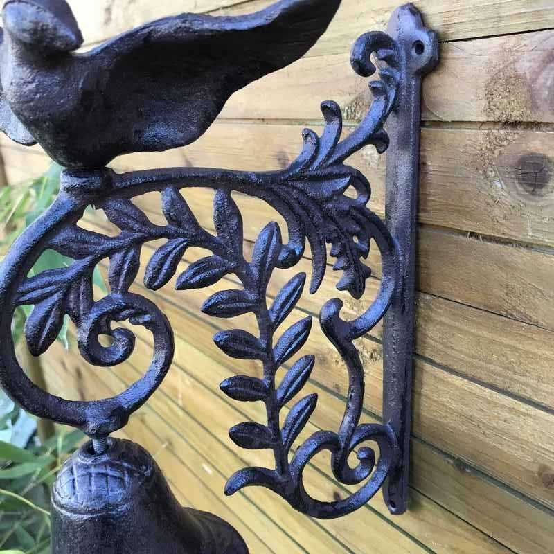 Tür-, Garten- und Torglocke mit Vogel- und Blattmotiv aus Gusseisen, Nahaufnahme
