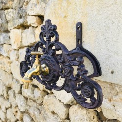 Wandhalterung für Gartenschlauch mit Messingventil