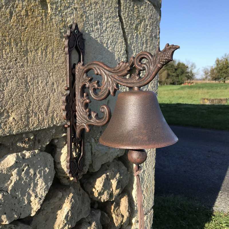 Große Gusseisen-Glocke für die Tür H 34 cm mit Arabesken-Motiv