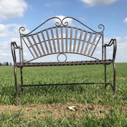 Gartenbank aus Schmiedeeisen mit Arabesken, Frontalansicht
