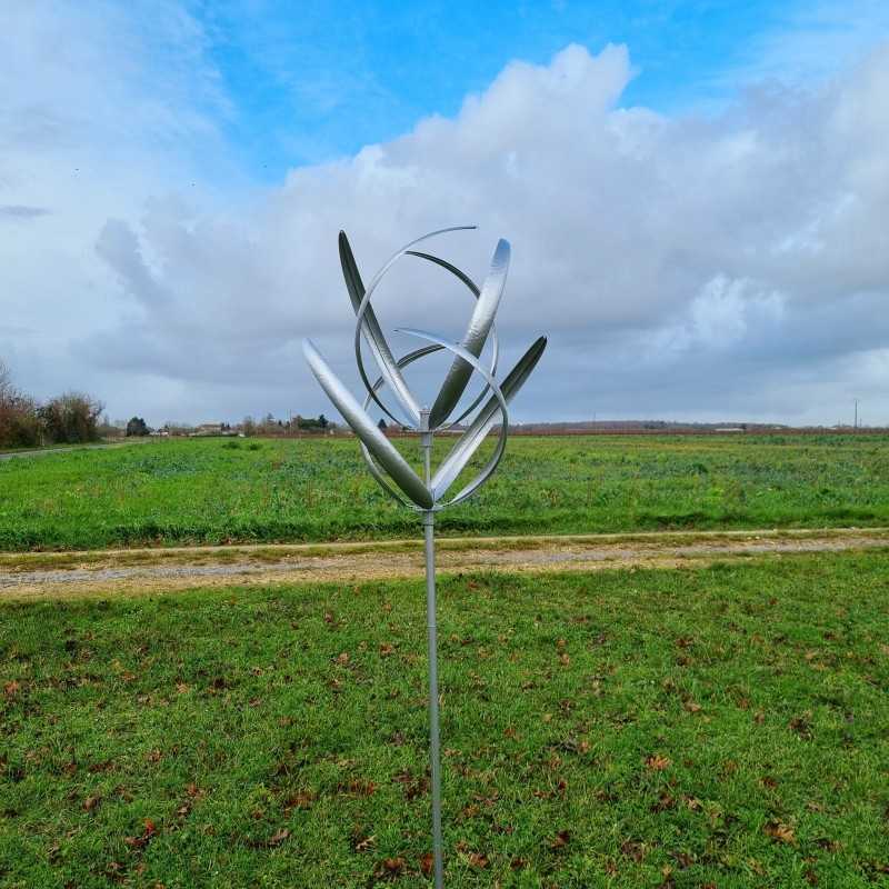 Dekorative Gartenwindmühle aus Metall OLERON