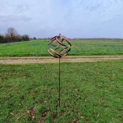 Gartenwindmühle aus Metall  Gesamtansicht