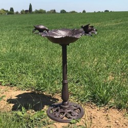 Großer Futterplatz und Vogelbad aus Gusseisen, Weinblatt braun, H-83cm