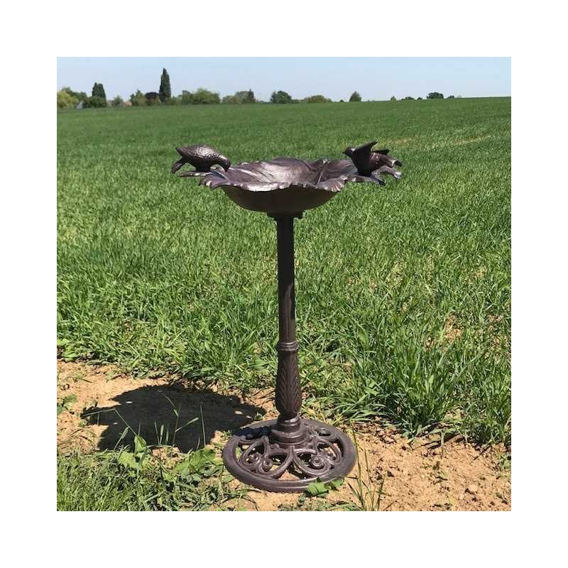 Großer Futterplatz und Vogelbad aus Gusseisen, Weinblatt braun, H-83cm