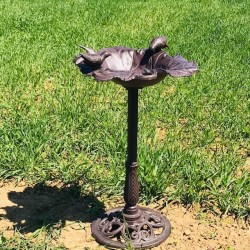 Großer Futterplatz Vogelbad aus Gusseisen Weinblatt braun H-83cm Gesamtansicht