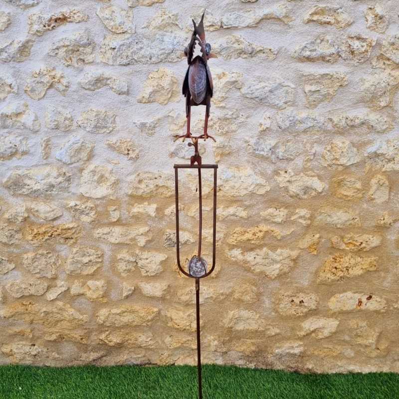 Dekoratives Garten-Windspiel aus Eisen mit buntem Eulenmotiv, Seitenansicht