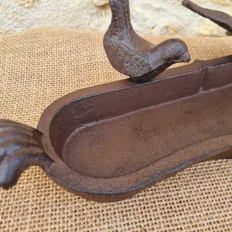 Ovales Vogelbad aus Gusseisen zum Aufstellen, braun mit schwarzer Patina, Motiv 2 Vögel
