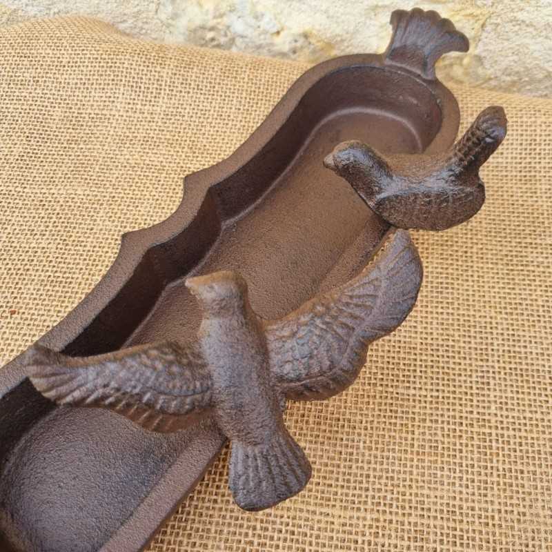 Ovales Vogelbad aus Gusseisen zum Aufstellen, braun mit schwarzer Patina, Motiv 2 Vögel