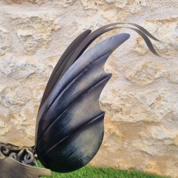 Eiserner Hahn in zwei Größen in den Farben Gold, Schwarz und Rot