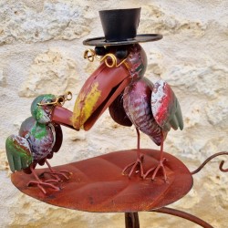 Gartenmobilé mit Wippe auf Stab, Motive Zwei Raben auf einem Blatt aus Eisen und Glas, 15x30x158 cm