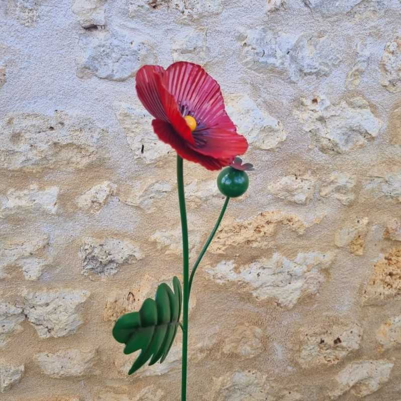 Mohn aus Eisen mit Blättern