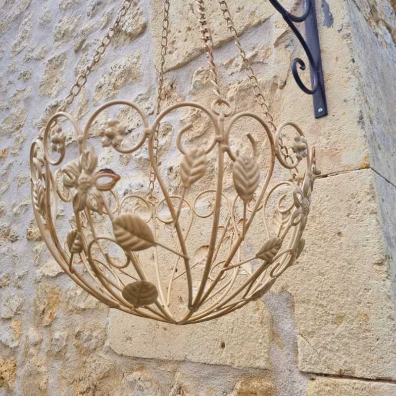 Hängender Pflanzenkorb aus patiniertem braunem Beige-Eisen
