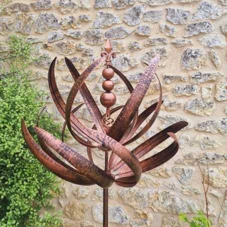 Dekoratives Gartenwindrad Chantilly mit kupferfarbener Patina