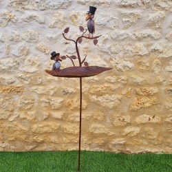Vogelbad auf Eisenstab mit Vögeln und Hüten, Futterstelle H127 cm
