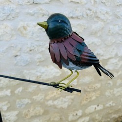 Buntes Gartenmobilé mit Vogel aus Metall H133 Nahaufnahme