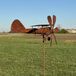 Flugzeug dekorative Gartenwindmühle aus rostigem Metall – Ein Hauch Vintage für Ihren Außenbereich