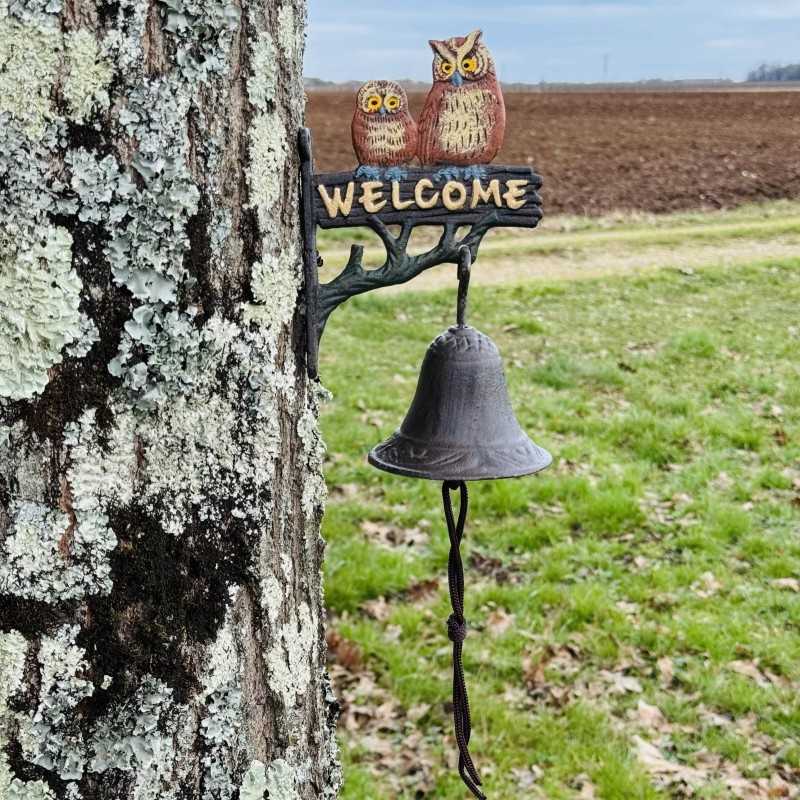 Wandglocke aus Gusseisen mit Eulen und „Welcome“ – Gesamtansicht