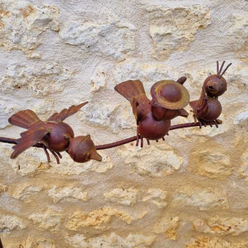Gartenmobilé auf Stab mit 3 Kolibri-Vögeln – Detailansicht der Vögel