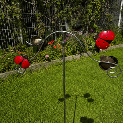 Garten-Mobile Marienkäfer aus Metall mit Pendel - Gesamtübersicht