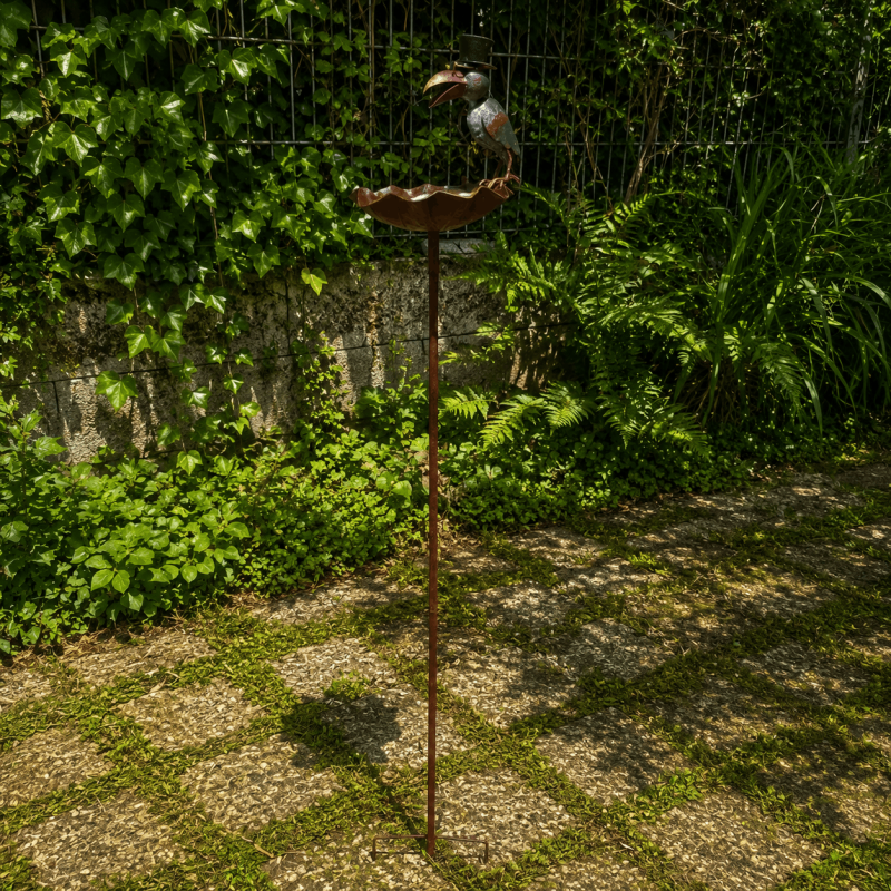Hohe Vogelfutterstelle mit Rabe auf Gartenstab – 119 cm