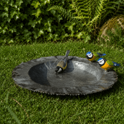 Bain d'oiseaux métal recyclé noir avec deux mésanges colorées