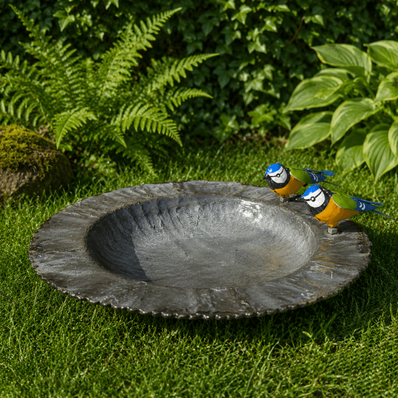 Vogeltränke mit zwei Meisen für Garten und Terrasse