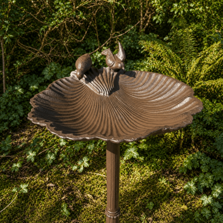 Großes Vogelbad aus Gusseisen mit Ginkgoblatt