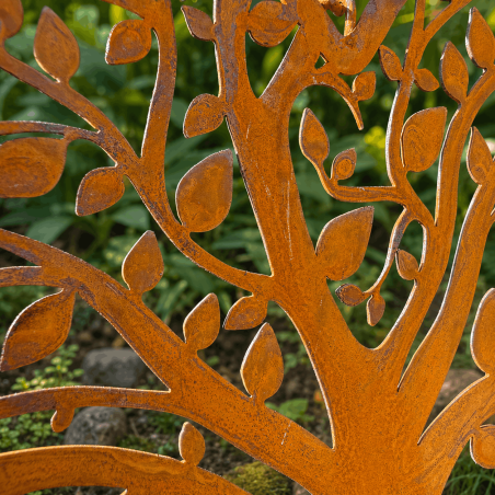 Herz mit Lebensbaum aus Metall – hängende Gartendeko